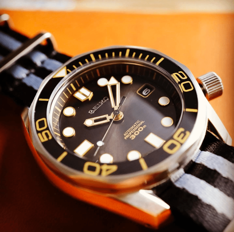 The Ultimate Guide to Watch Band Sizing: 18mm, 20mm, 22mm, and 24mm Explained - BluShark Straps
