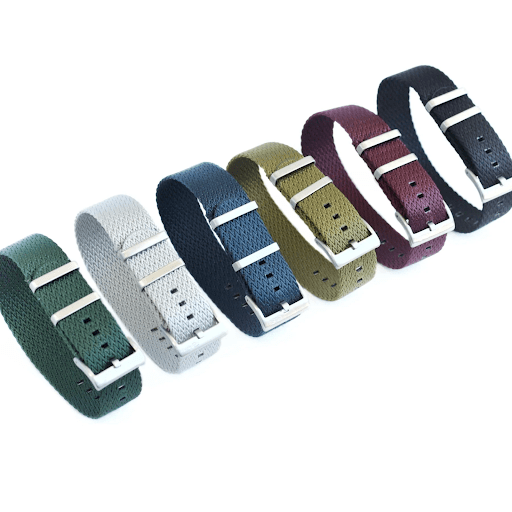 Timeless Style Guide: Perfectly Pairing BluShark Straps with Your Watch Collection