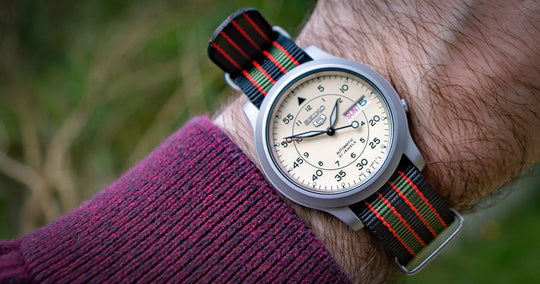Transform Your Timepiece with Seasonal BluShark Strap Selections