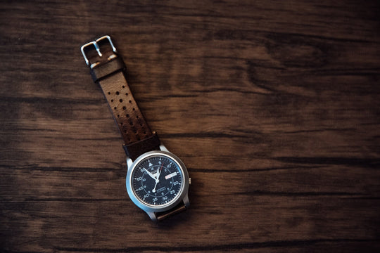 What Are the Best Watch Strap Colors for Your Timepiece?