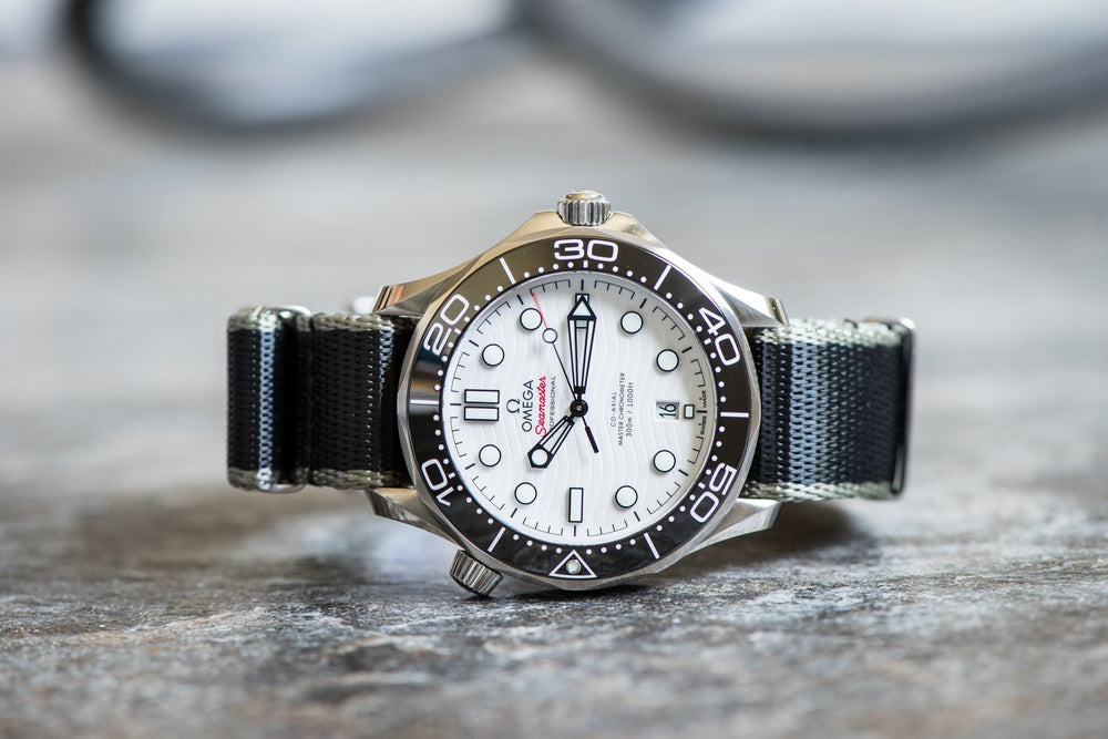 AlphaShark - Black & Silver - BluShark Straps