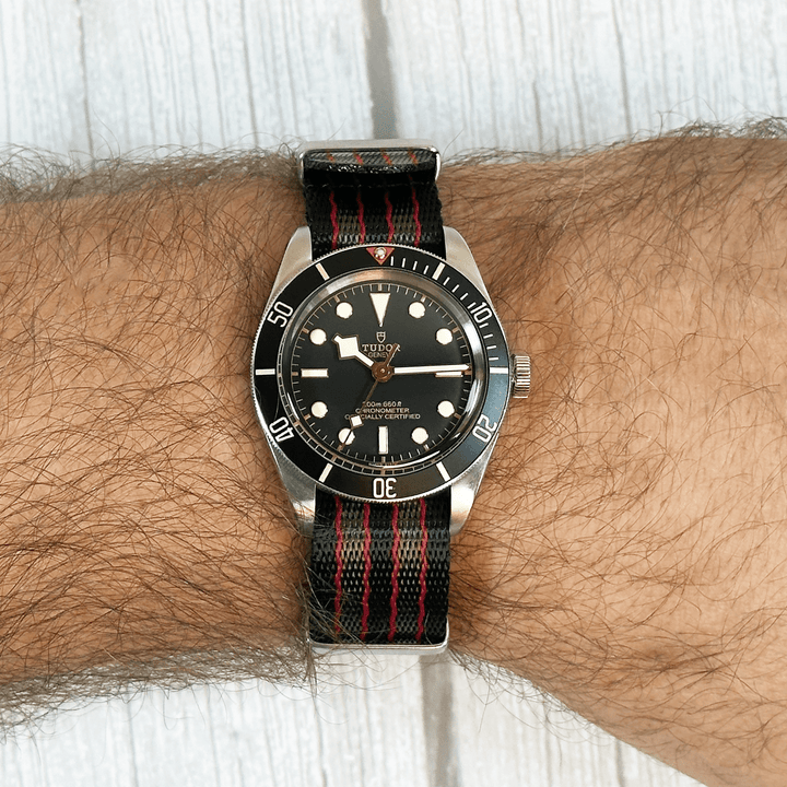 AlphaShark - Vintage Bond - BluShark Straps