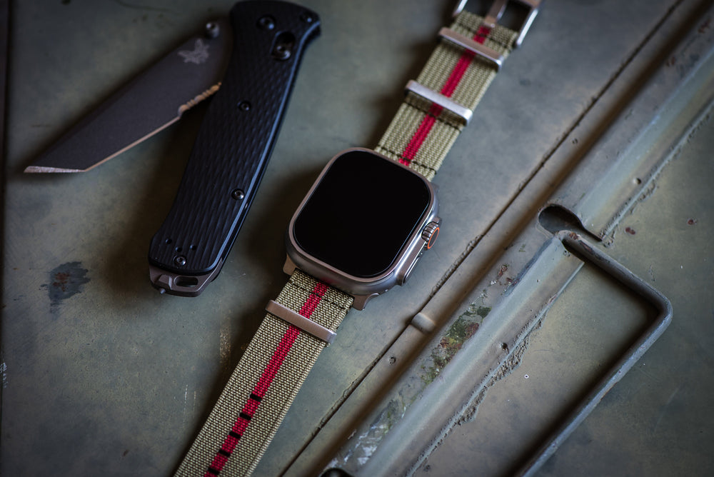 BluShark Straps Apple Band ULTRA Ribbed Mako FN ULTRA 1 - ULTRA 2 - ULTRA 3 Apple Band ULTRA - Ribbed Mako FN - Olive & Red
