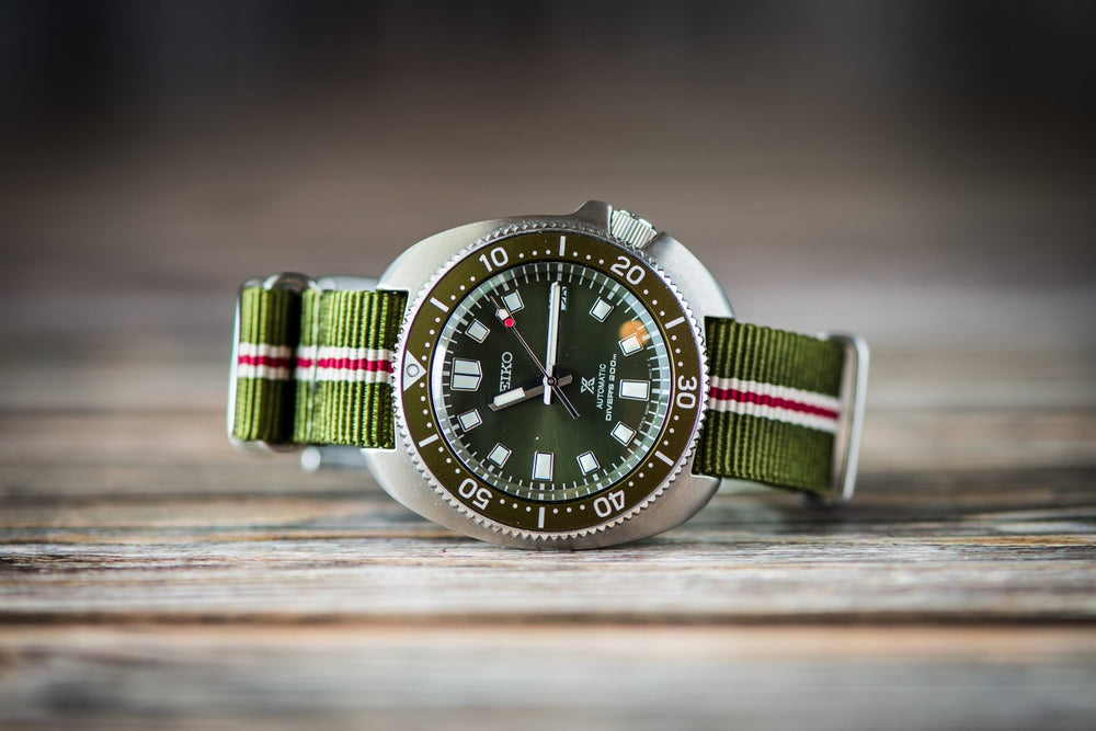 Original - English Holly - BluShark Straps