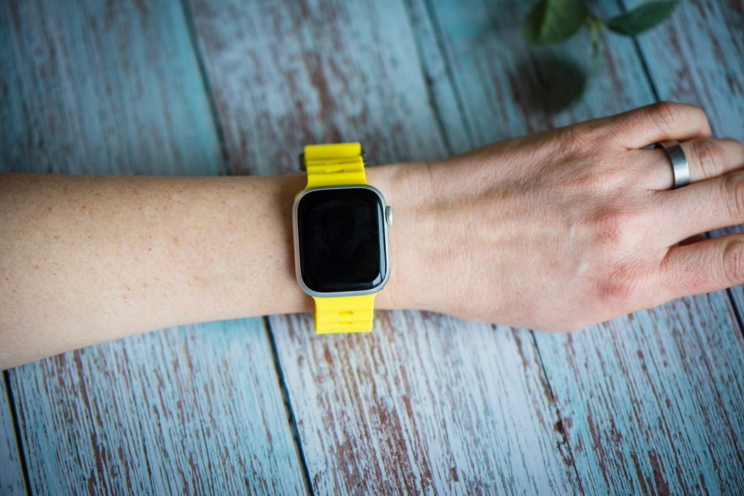 Silicone Oceanica Band - For Apple Watch - Yellow - BluShark Straps