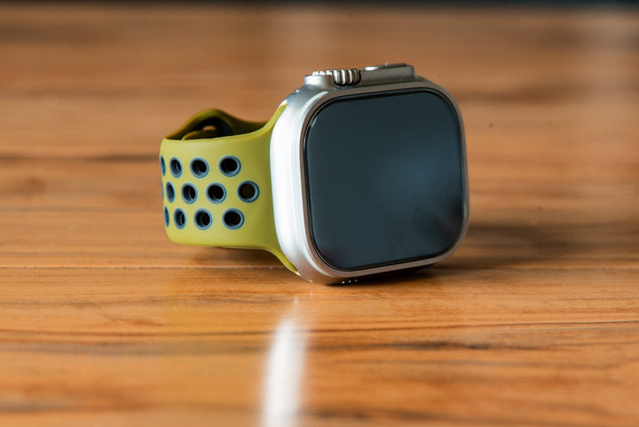 Silicone Sport Band - For Apple Watch - Army Green - Black - BluShark Straps