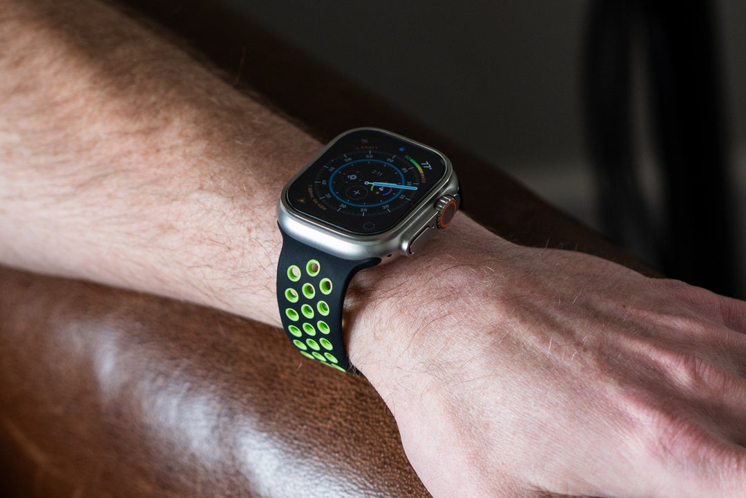 Silicone Sport Band - For Apple Watch - Black - Lime - BluShark Straps