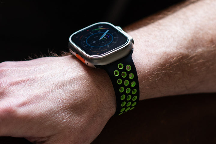Silicone Sport Band - For Apple Watch - Black - Lime - BluShark Straps