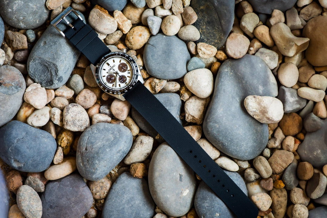 Single - Pass Rubber - Black - BluShark Straps