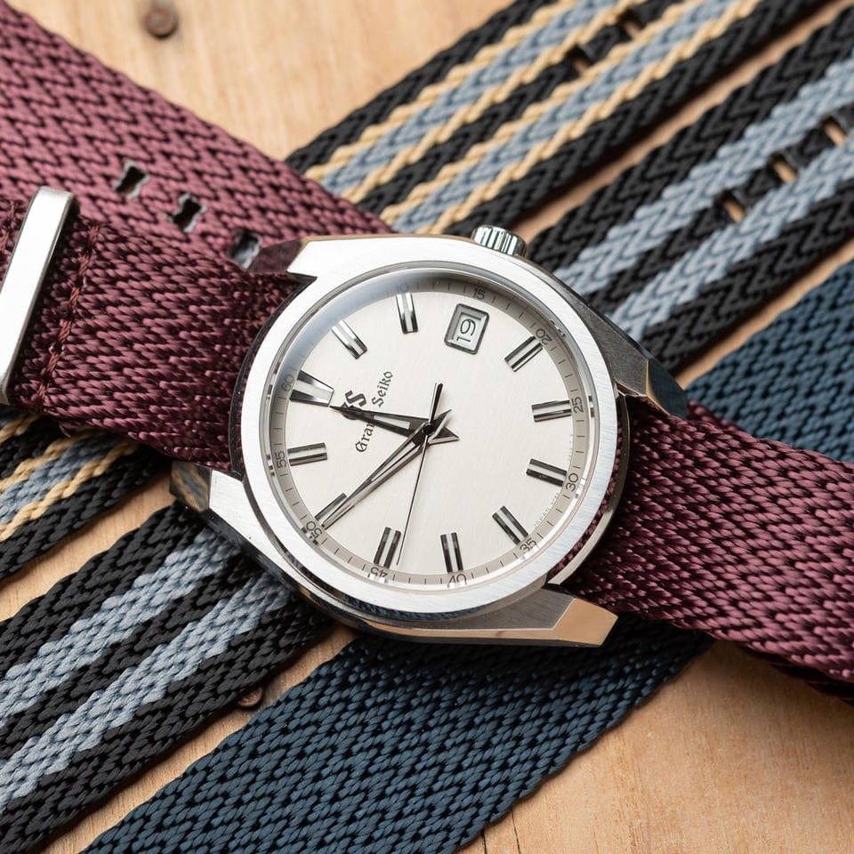 SharkFin - Red Plum - BluShark Straps